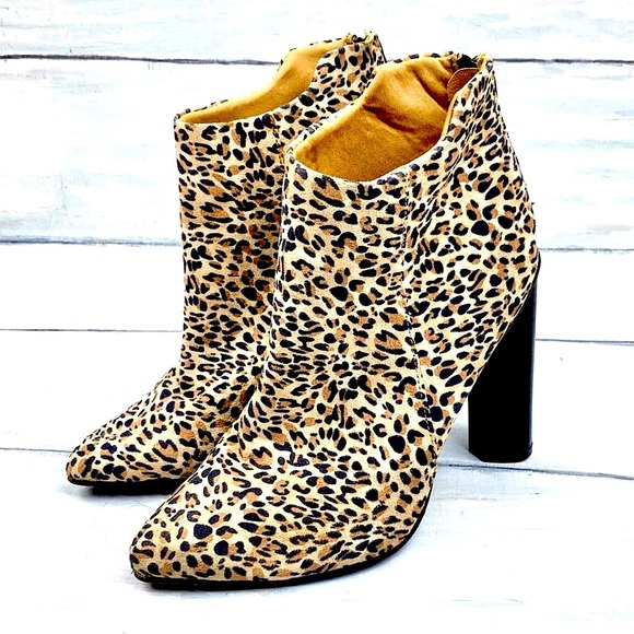 Qupid Pointed Toe Leopard Print Heeled Booties Chunky Block Heel Ankle Boot 5.5M - Picture 1 of 16